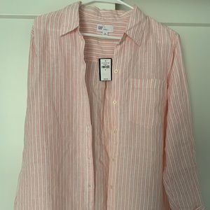Gap women’s boyfriend shirt. 100% linen